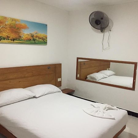 Hotel La Mansion Medellín Buitenkant foto